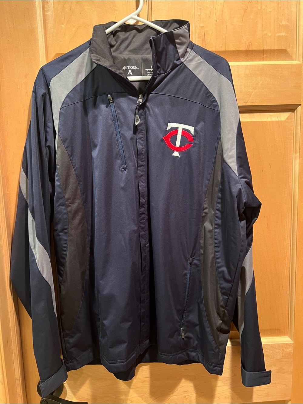 Antigua Men's Navy Blue Full Zip Lightweight Jacket Minnesota Twins Baseball L